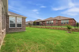 1112 Cornerstone Dr, Little Elm, TX 76227 - Photo 38