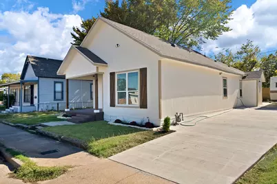 1130 E Hattie Street, Fort Worth, TX 76104 - Photo 1