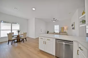 1130 E Hattie St, Fort Worth, TX 76104 - Photo 14