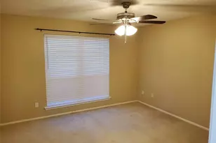 2902 Southern Cross Dr, Garland, TX 75044 - Photo 10