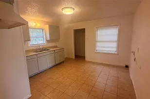 4503 Bradshaw St, Dallas, TX 75215 - Photo 6