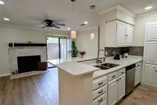 1101 Calico Ln, Arlington, TX 76011 - Photo 8