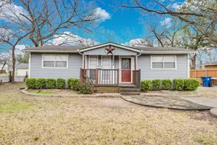 205 W Latimer St, Ennis, TX 75119 - Photo 2
