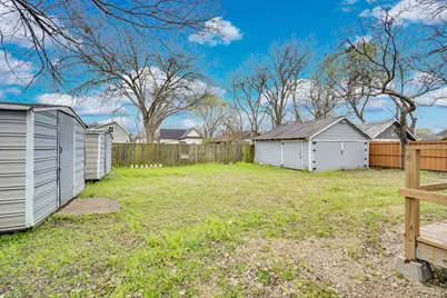 205 W Latimer Street, Ennis, TX 75119 - Photo 26