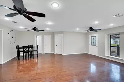 205 W Latimer Street, Ennis, TX 75119 - Photo 8