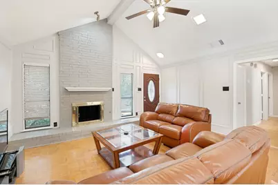 2013 Arles Lane, Carrollton, TX 75007 - Photo 4