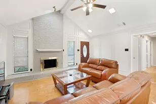 2013 Arles Ln, Carrollton, TX 75007 - Photo 4