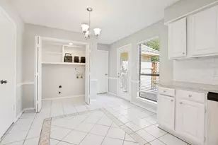 2013 Arles Ln, Carrollton, TX 75007 - Photo 12