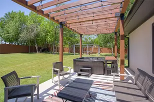 472 Neva Ln, Denison, TX 75020 - Photo 4
