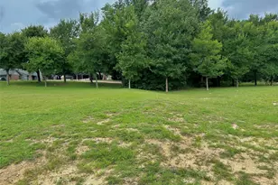 875 Castleglen Dr, Garland, TX 75043 - Photo 1