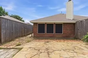 1633 Yellowstone Ave, Lewisville, TX 75077 - Photo 8