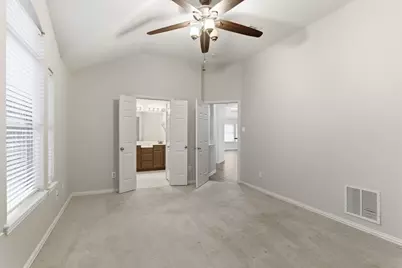 1633 Yellowstone Avenue, Lewisville, TX 75077 - Photo 4