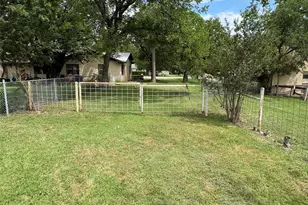 323 S Fisher St, Gorman, TX 76454 - Photo 16