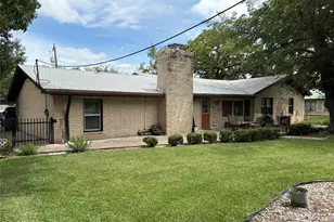 323 S Fisher St, Gorman, TX 76454 - Photo 4