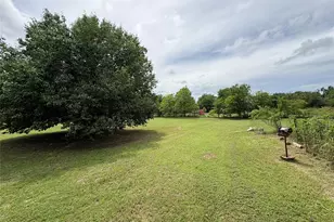 323 S Fisher St, Gorman, TX 76454 - Photo 8