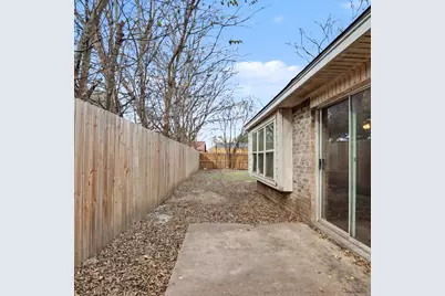 805 Cherry Hills Drive, Lancaster, TX 75134 - Photo 14