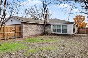 805 Cherry Hills Dr, Lancaster, TX 75134 - Photo 12