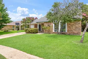 524 Carl C Senter St, Forney, TX 75126 - Photo 2