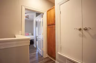 2410 S 2nd St, Waco, TX 76706 - Photo 16