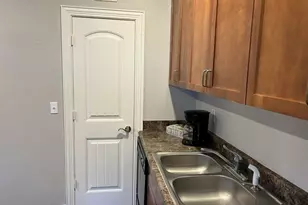 2410 S 2nd St, Waco, TX 76706 - Photo 32