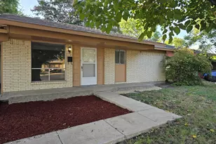 3325 Lariat Ln, Garland, TX 75042 - Photo 4