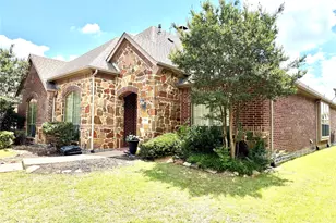 509 S Hampton Ct, Lewisville, TX 75056 - Photo 2