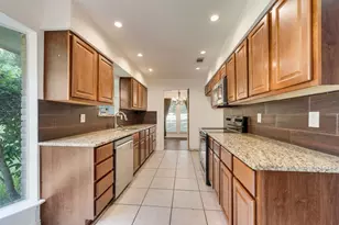 123 S Venice Dr, Duncanville, TX 75116 - Photo 6
