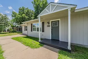 5602 Sayle St, Greenville, TX 75402 - Photo 2