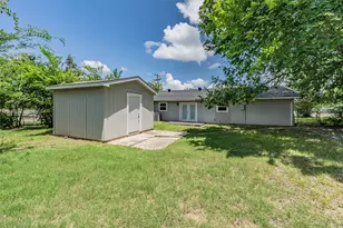 5602 Sayle St, Greenville, TX 75402 - Photo 32