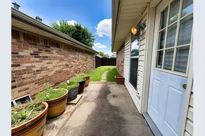 320 Crooked Lane, Mesquite, TX 75149 - Photo 14