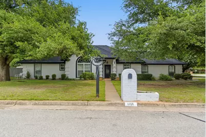 1111 Harbor Lakes Drive, Granbury, TX 76048 - Photo 2