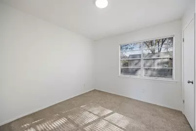 3827 Vineyard Drive, Dallas, TX 75212 - Photo 12