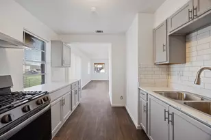 3827 Vineyard Dr, Dallas, TX 75212 - Photo 8