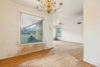 1112 E Ann Arbor Avenue, Dallas, TX 75216 - Photo 6