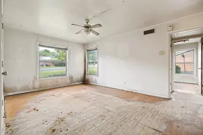 1112 E Ann Arbor Avenue, Dallas, TX 75216 - Photo 8