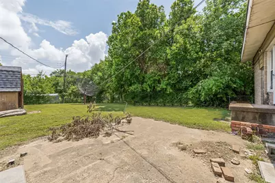 1112 E Ann Arbor Avenue, Dallas, TX 75216 - Photo 1