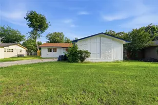 4649 South Dr W, Fort Worth, TX 76132 - Photo 2