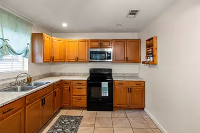 3620 Montgomery, Granbury, TX 76049 - Photo 16