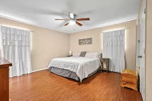 713 Patricia Dr, Sherman, TX 75090 - Photo 10