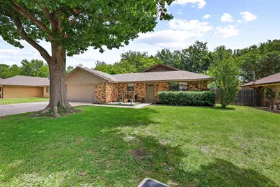 713 Patricia Drive, Sherman, TX 75090 - Photo 2
