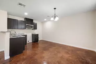 1126 N 11th St, Waco, TX 76707 - Photo 4
