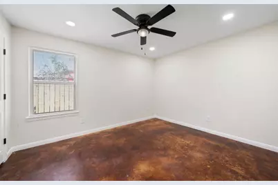 1126 N 11th Street, Waco, TX 76707 - Photo 10