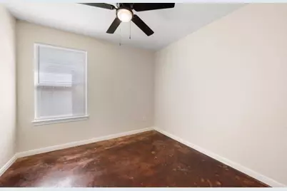 1126 N 11th Street, Waco, TX 76707 - Photo 8