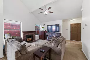 10464 Woodleaf Dr, Dallas, TX 75227 - Photo 8