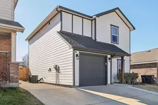 6165 River Pointe Dr, Fort Worth, TX 76114 - Photo 2