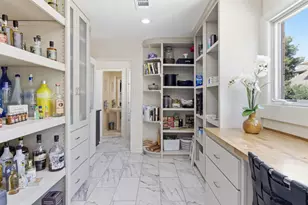 905 Crowley Rd, Arlington, TX 76012 - Photo 24