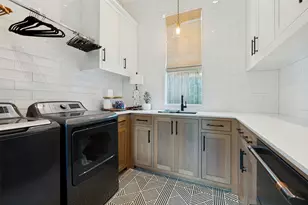 5018 Elsby Ave, Dallas, TX 75209 - Photo 24