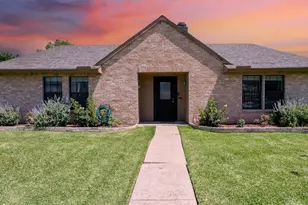 8209 Woodside Rd, Rowlett, TX 75088 - Photo 2