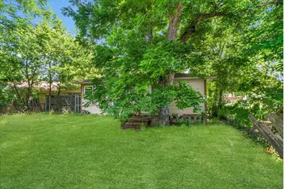 2532 Chicago Avenue, Fort Worth, TX 76103 - Photo 12