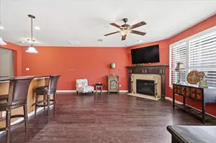 399 Dublin St, Lewisville, TX 75067 - Photo 8
